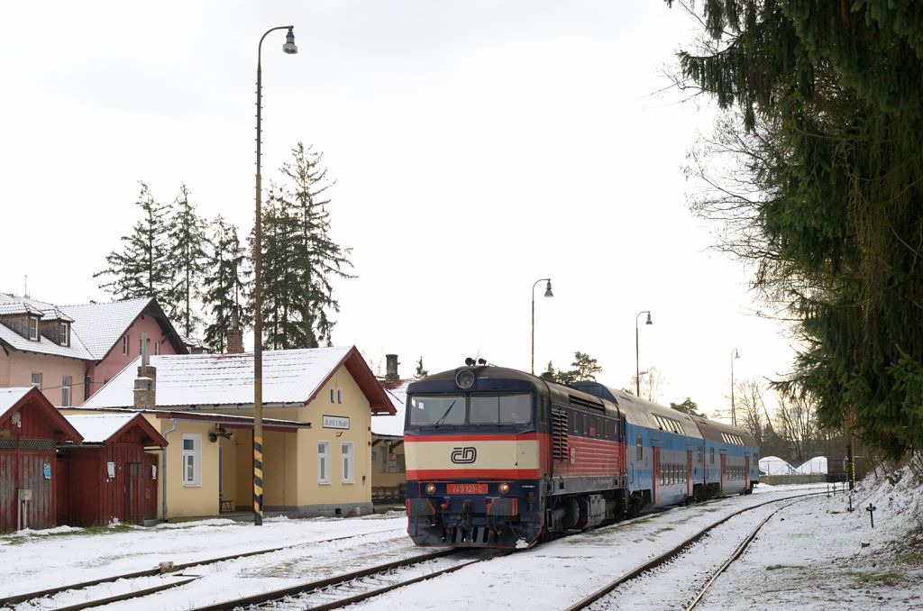 [Bild: 20131207_010_CZ_BAHN_JiloveUPrahy_k.JPG]